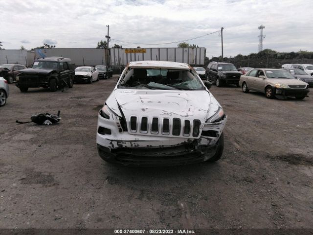 1C4PJMAB5HD220385 Jeep Cherokee Sport