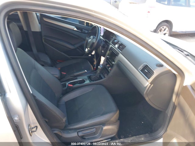 1VWBS7A33EC054920 Volkswagen Passat Se W/sunroof