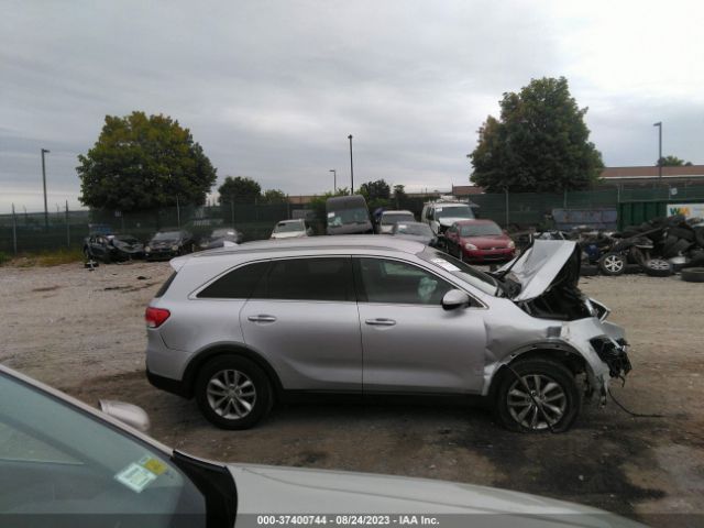 5XYPGDA31GG026203 KIA SORENTO LX