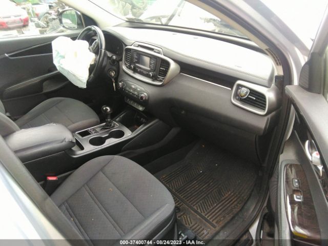 5XYPGDA31GG026203 KIA SORENTO LX