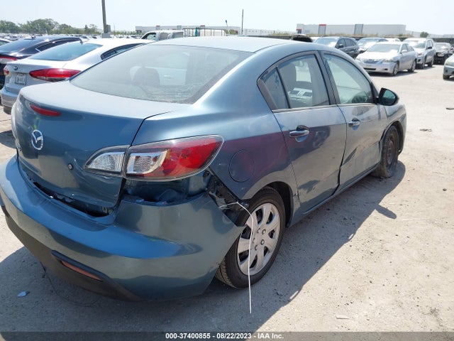 2011 MAZDA MAZDA3 I SPORT VIN: JM1BL1UGXB1415675