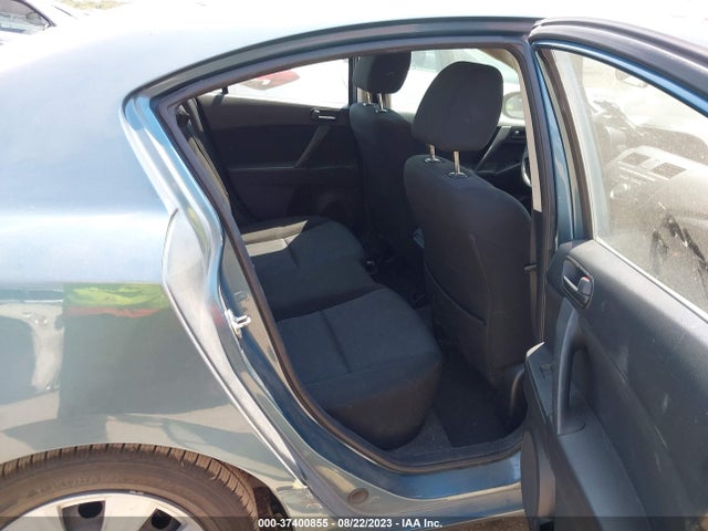 2011 MAZDA MAZDA3 I SPORT VIN: JM1BL1UGXB1415675