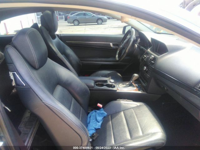 2011 MERCEDES-BENZ E 550 WDDKJ7CB3BF075129 Photo 4