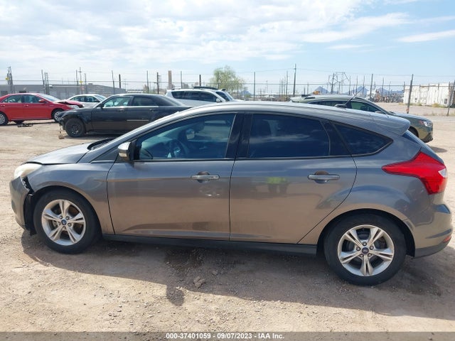 Ford FOCUS SE 2014 1FADP3K26EL230313 Image 6