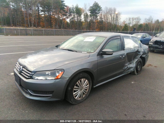1VWAT7A31FC076571 Volkswagen Passat 1.8t S