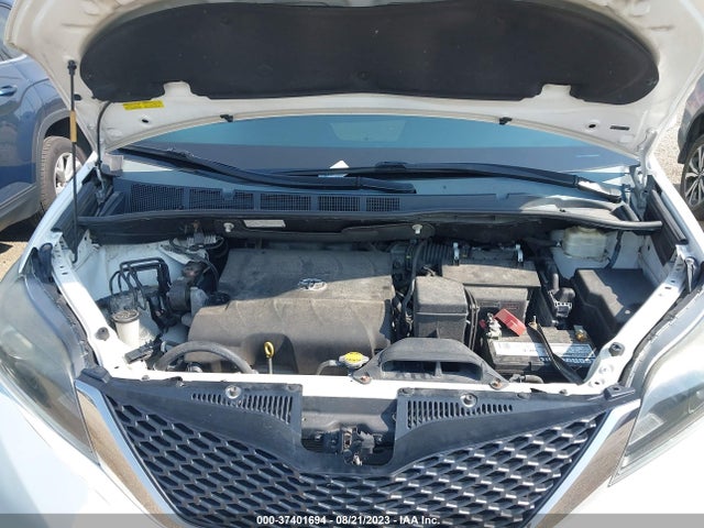 Toyota SIENNA SE 2015 5TDXK3DC7FS564037 Image 11