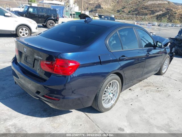 WBA3C1C51FK121213 BMW 3 Series 328i
