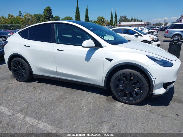 5YJYGDED8MF112988 Tesla Model Y Standard Range