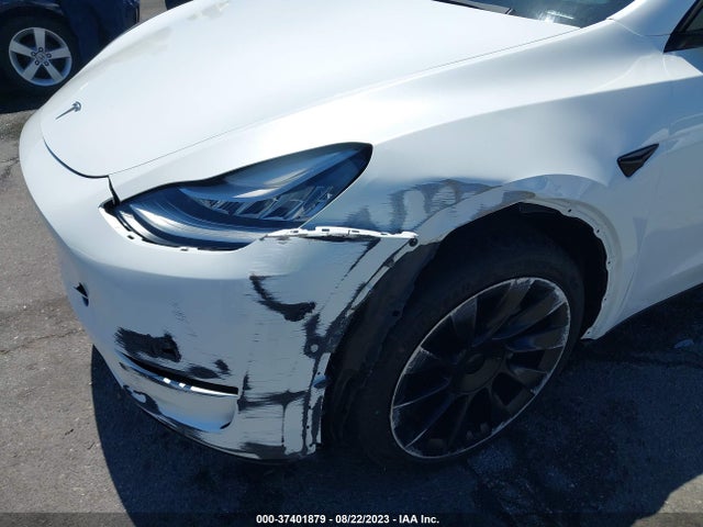 5YJYGDED8MF112988 Tesla Model Y Standard Range