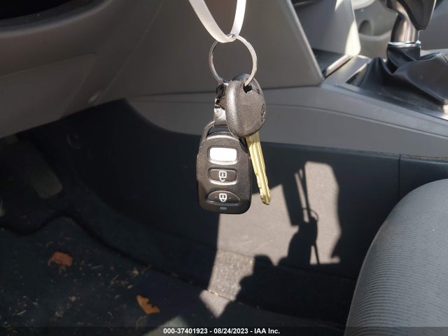 Hyundai ELANTRA SE 2017 KMHD74LF7HU091238 Image 3