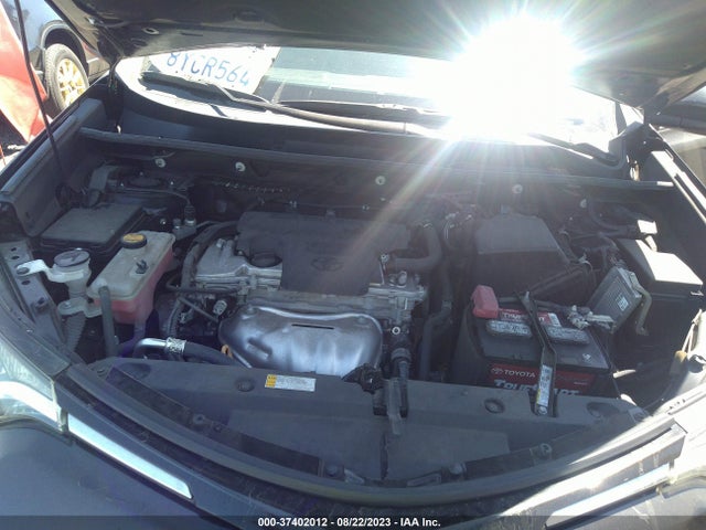 Toyota RAV4 LE 2018 2T3ZFREV6JW464986 Image 10