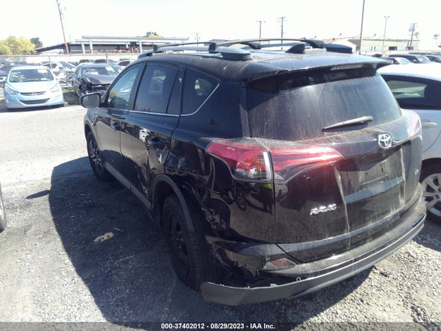 Toyota RAV4 LE 2018 2T3ZFREV6JW464986 Image 3