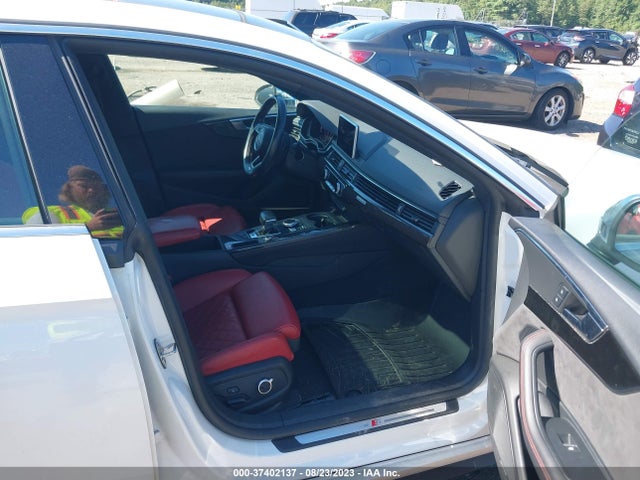 WAUB4CF55JA041363 Audi S5 Sportback Premium Plus