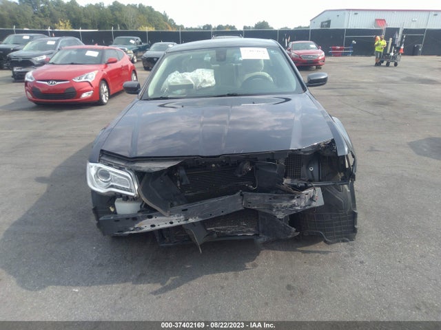 2C3CCAAG5JH201786 Chrysler 300 Touring