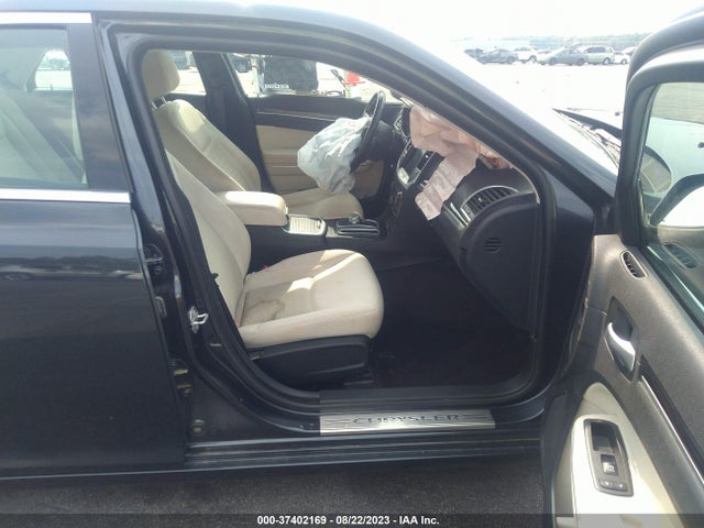 2C3CCAAG5JH201786 Chrysler 300 Touring