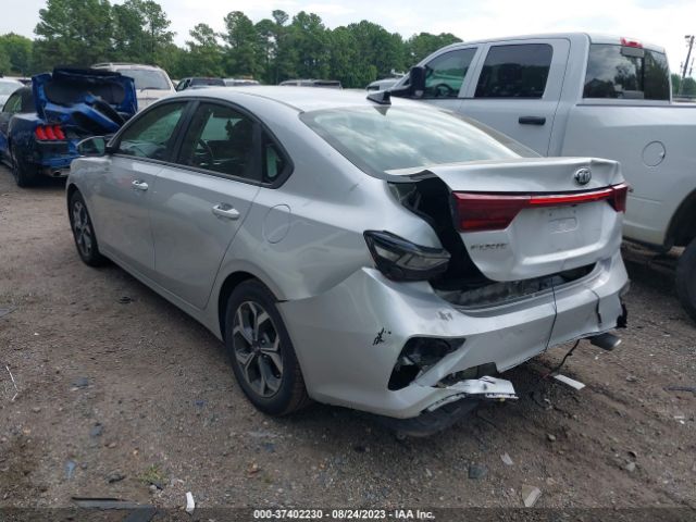 3KPF24AD1KE085549 KIA Forte Lxs