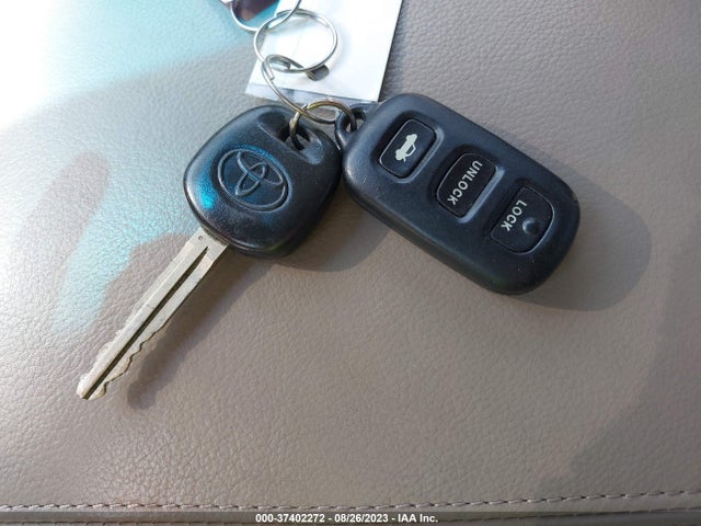 2004 TOYOTA CAMRY SE VIN: JTDBA30K340006079