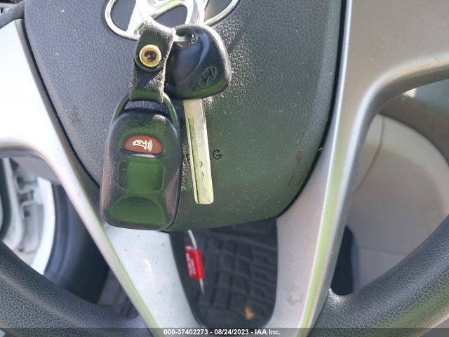 Hyundai ACCENT SE 2016 KMHCT4AEXGU070321 Image 3