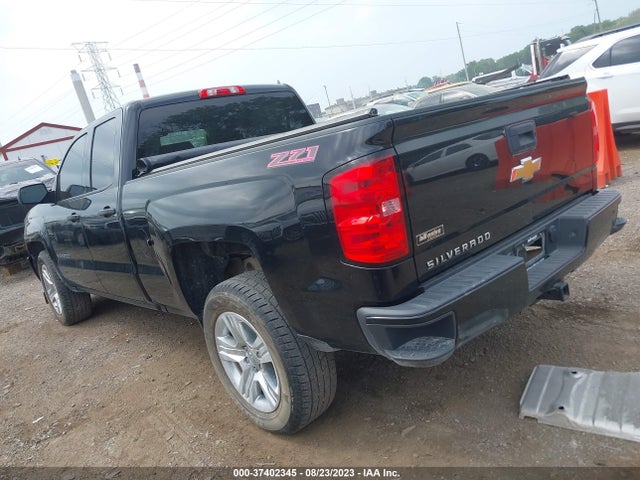 Chevrolet Silverado 1500 Custom 2017 1GCRCPEH9HZ303291 Image 3