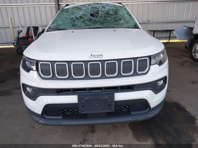 3C4NJDBB0NT156851 Jeep Compass Latitude