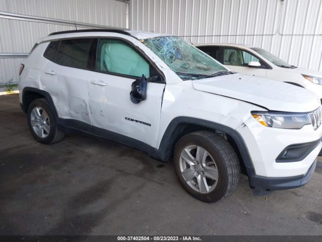 3C4NJDBB0NT156851 Jeep Compass Latitude