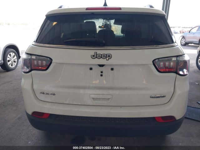 3C4NJDBB0NT156851 Jeep Compass Latitude