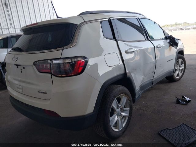 3C4NJDBB0NT156851 Jeep Compass Latitude