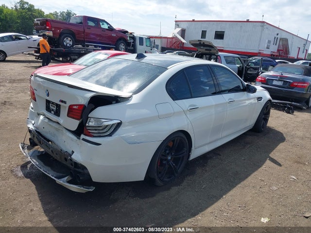 2015 BMW M5, VIN: WBSFV9C56FD594871