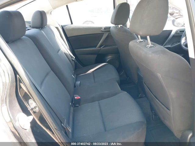 2011 MAZDA MAZDA3 I SPORT VIN: JM1BL1UG4B1429099