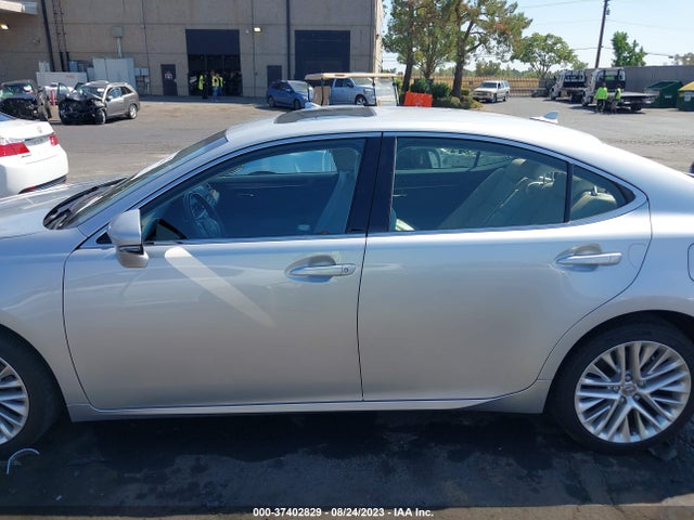 JTHBK1GG4E2109194 Lexus ES 350