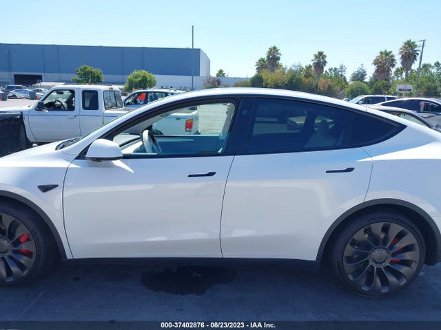 7SAYGDEF3PF825483 Tesla Model Y Performance