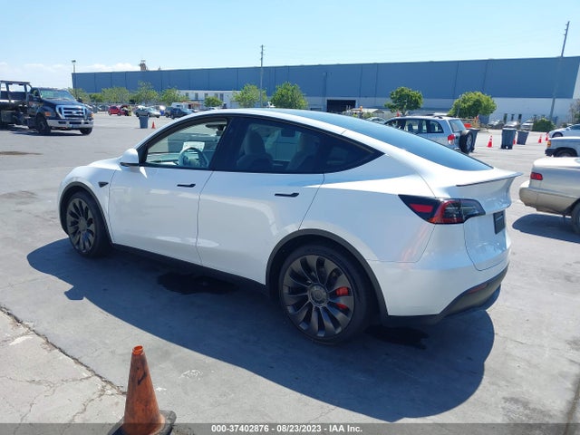 7SAYGDEF3PF825483 Tesla Model Y Performance
