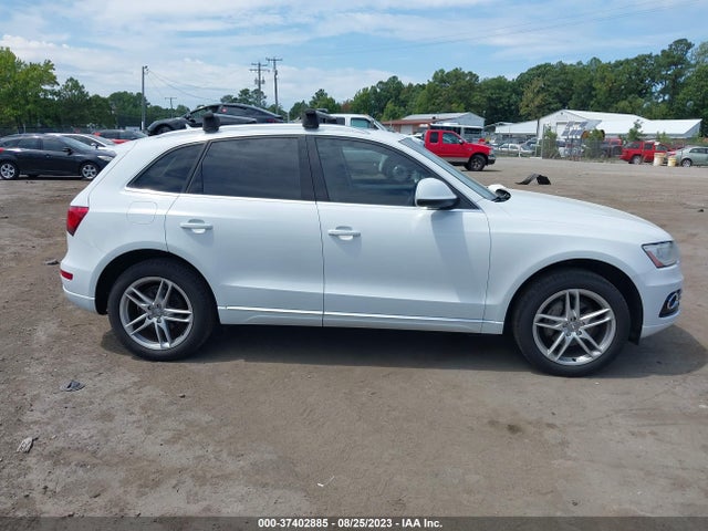 WA1LFAFP4EA116724 Audi Q5 Premium Plus