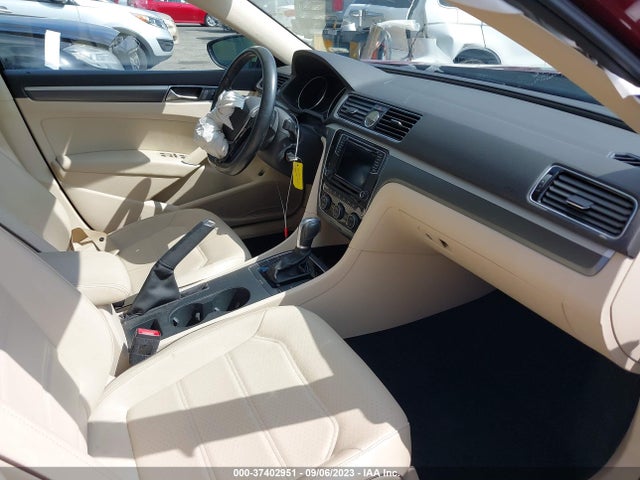 1VWDT7A39HC041602 Volkswagen Passat R-line W/comfort Pkg