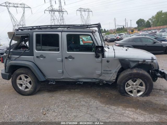 1C4BJWDG6HL574788 Jeep Wrangler Unlimited Sport