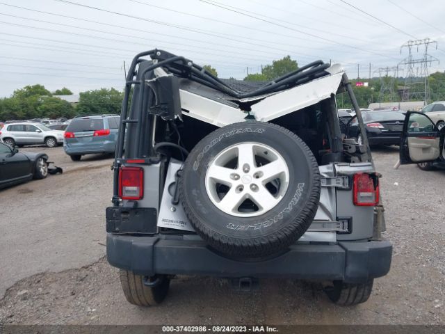 1C4BJWDG6HL574788 Jeep Wrangler Unlimited Sport