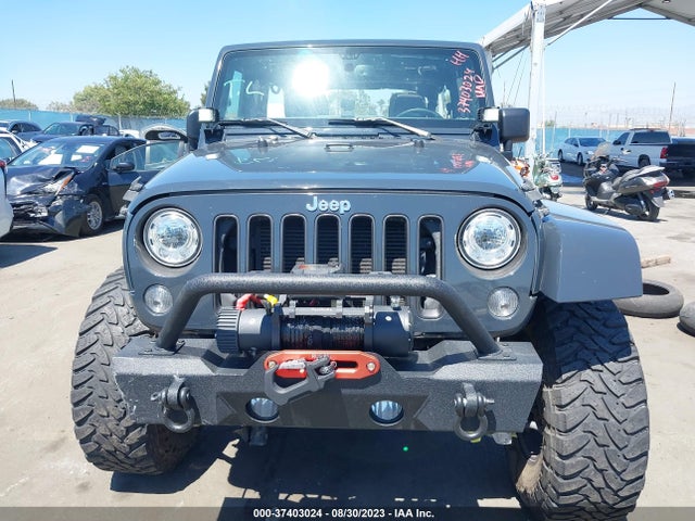 1C4BJWEGXHL733889 Jeep Wrangler Unlimited Sahara 4x4