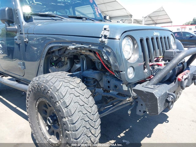 1C4BJWEGXHL733889 Jeep Wrangler Unlimited Sahara 4x4