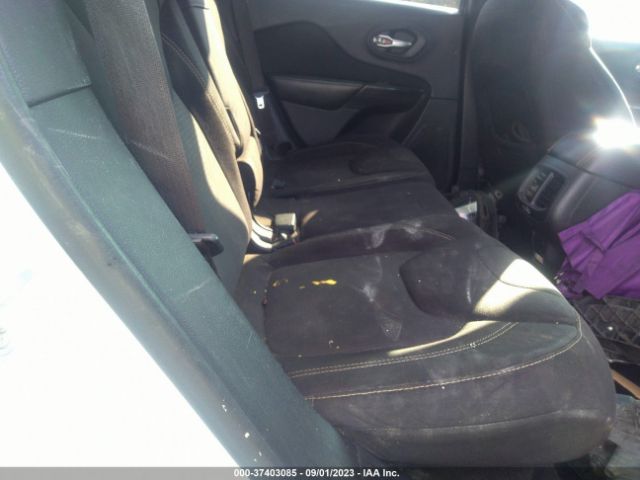 1C4PJLCB1FW781370 Jeep Cherokee Latitude