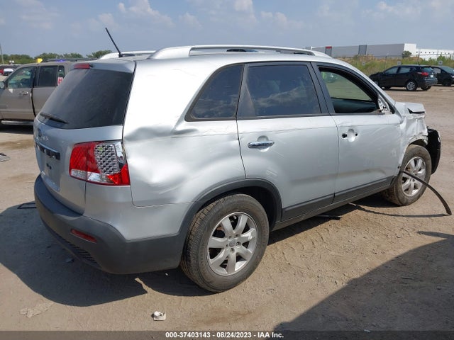 2013 KIA SORENTO LX VIN: 5XYKT4A26DG372952