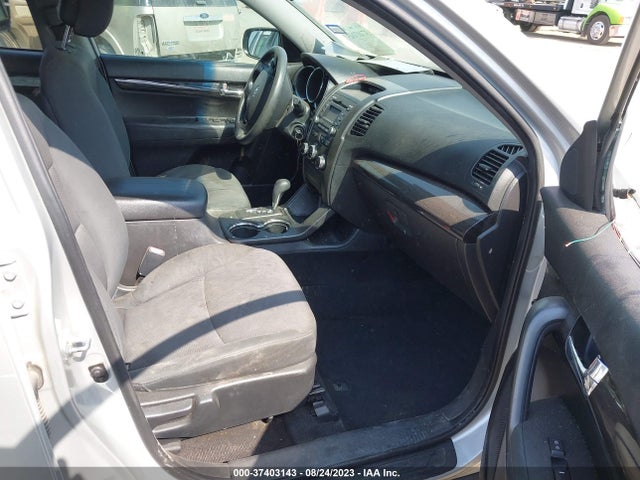 2013 KIA SORENTO LX VIN: 5XYKT4A26DG372952