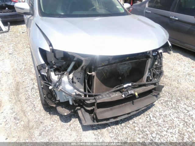 KNMAT2MT9JP552200 Nissan ROGUE SV