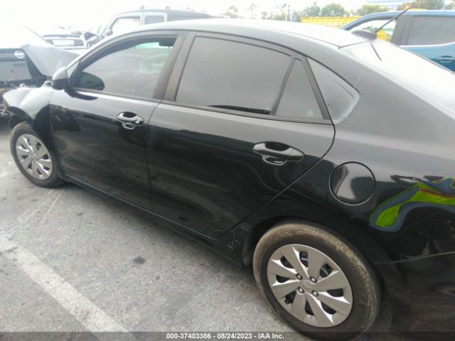 3KPA24AB8JE071199 KIA RIO S