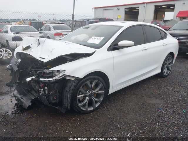 Chrysler 200 S 2015 1C3CCCDG5FN542806 Image 2