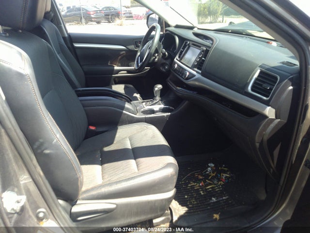 2019 TOYOTA HIGHLANDER LE PLUS VIN: 5TDBZRFH2KS729889