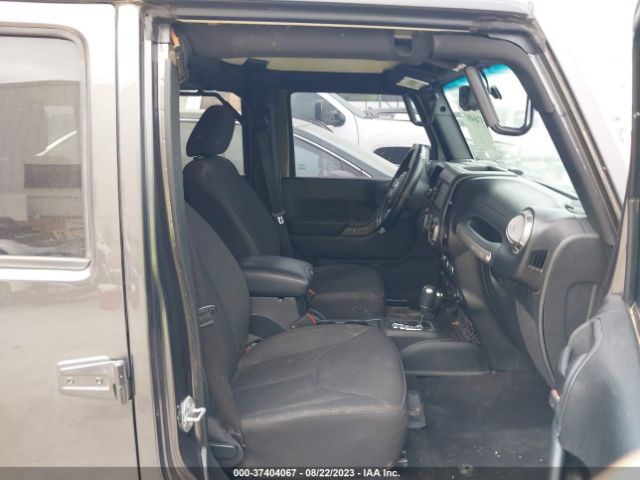 1C4BJWDG3HL617905 Jeep Wrangler Unlimited Sport