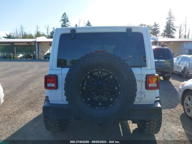 1C4HJXEG2KW580124 Jeep Wrangler Unlimited Sahara