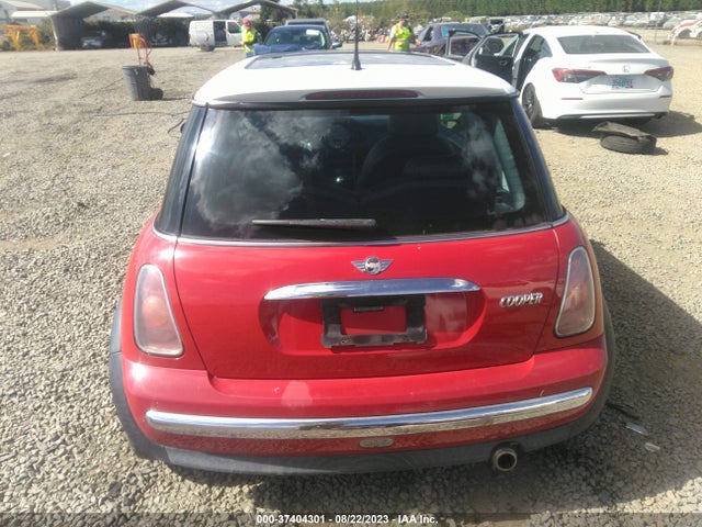 2004 MINI COOPER HARDTOP VIN: WMWRC33474TC51858