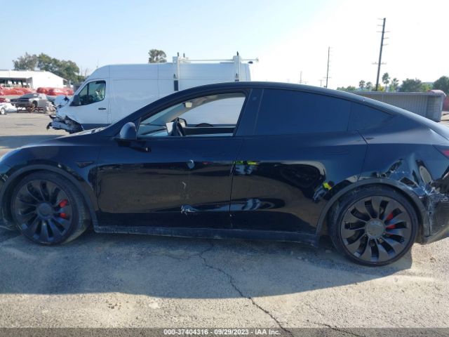 7SAYGDEF4NF447557 Tesla Model Y Performance