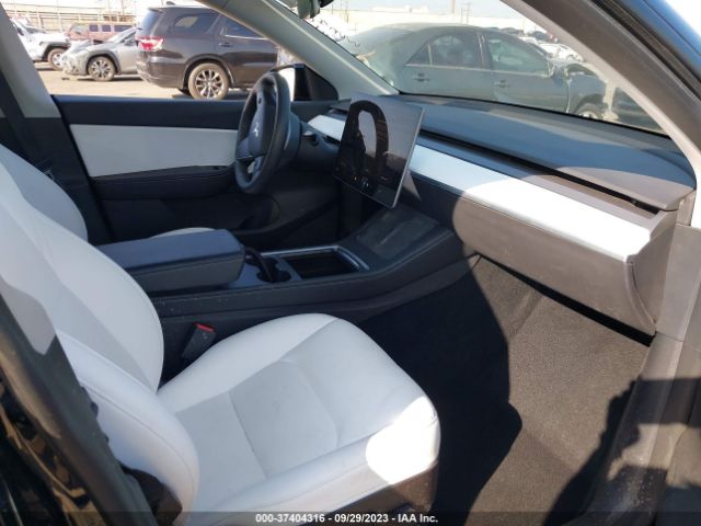7SAYGDEF4NF447557 Tesla Model Y Performance